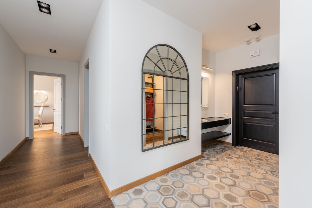 Poser du parquet, du carrelage ou du stratifié : comparatif complet pour bien choisir